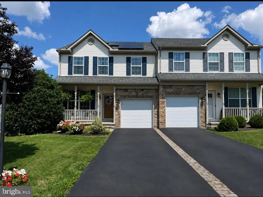 243 Maple Dr, Hanover, PA 17331 - #2