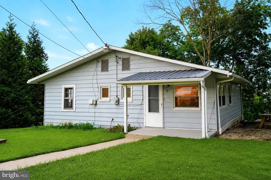 61 Cottage Ln, New Oxford, PA 17350 - #2