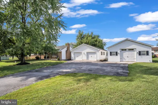 2825 Chambersburg Rd, MC KNIGHTSTOWN, PA 17343