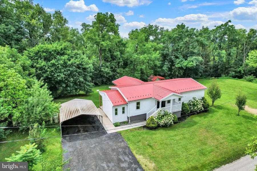 883 Five Points Rd, New Oxford, PA 17350 - #2