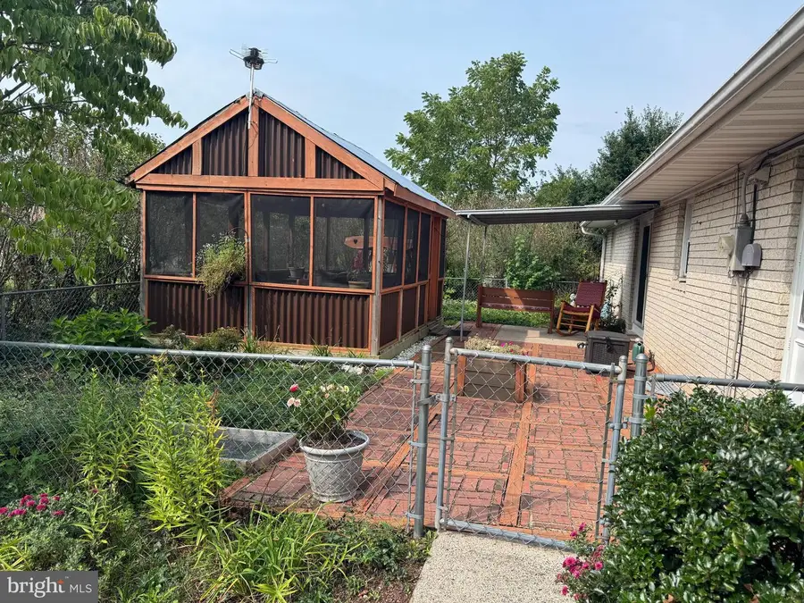 950 Frederick Pike, Littlestown, PA 17340 - #2