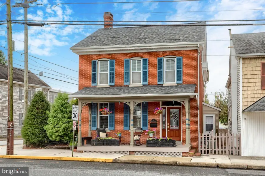 13 Hanover Street, New Oxford, PA 17350 - #3