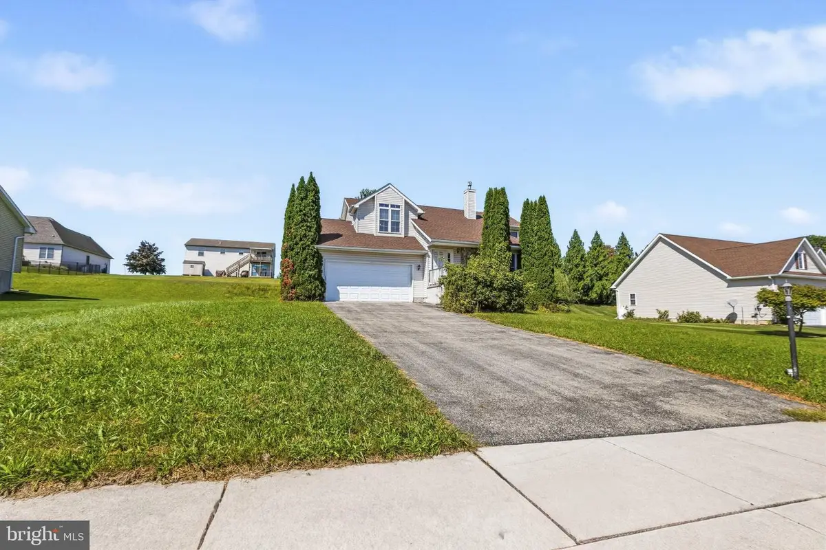135 Tracy Dr, York Springs, PA 17372 - #1