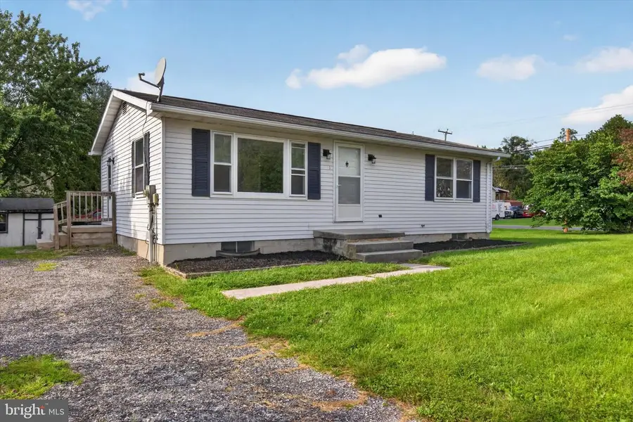1 Birch Ln, New Oxford, PA 17350 - #3