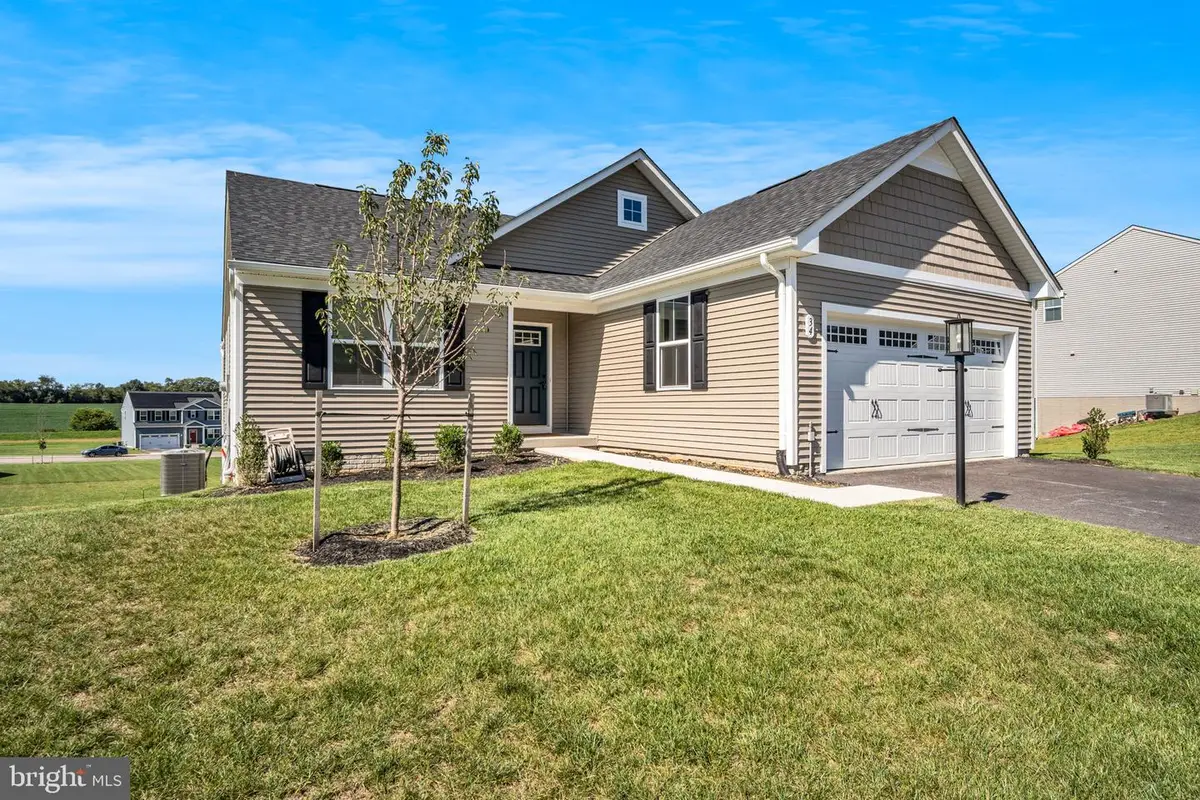 34 Summerfield Dr, Hanover, PA 17331 - #1
