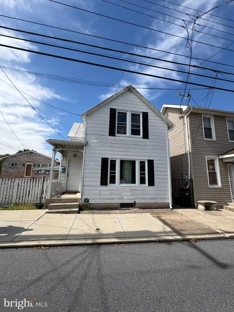 131 West St, Gettysburg, PA 17325 - #1