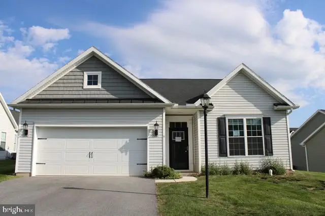 8 Osprey Ct, Gettysburg, PA 17325 - #1