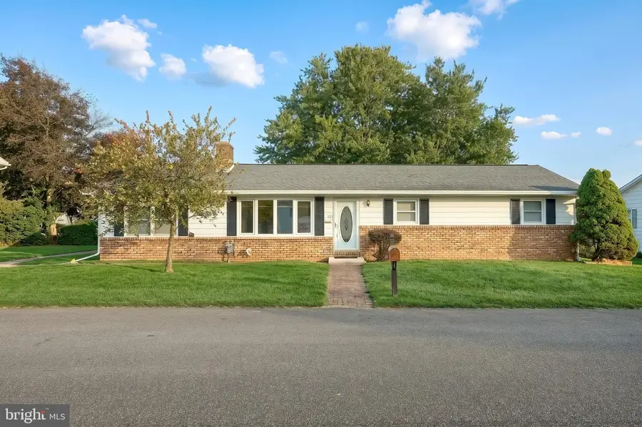 137 Franklin St, Fairfield, PA 17320 - #2