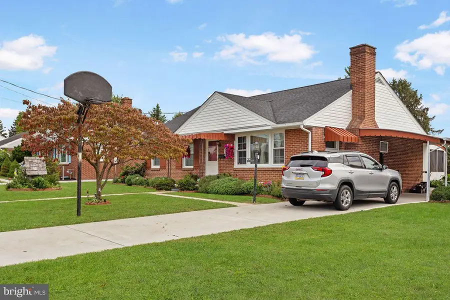 312 Diller Rd, Hanover, PA 17331 - #2