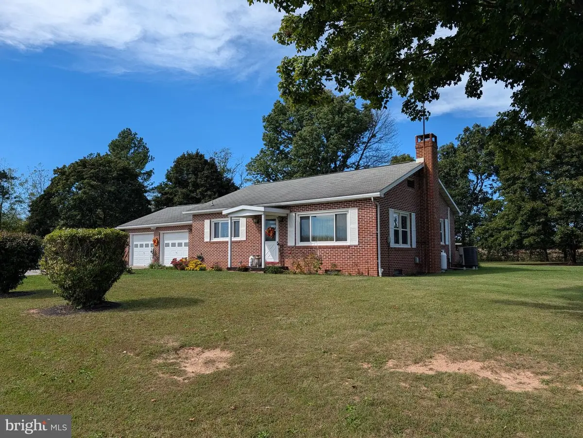 25 Chapel Rd, Gettysburg, PA 17325 - #1