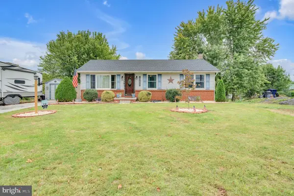 299 Berlin Rd, NEW OXFORD, PA 17350