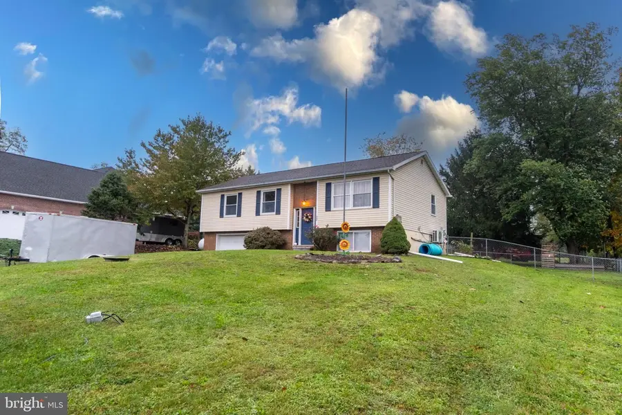 642 Hooker Dr, Gettysburg, PA 17325 - #2