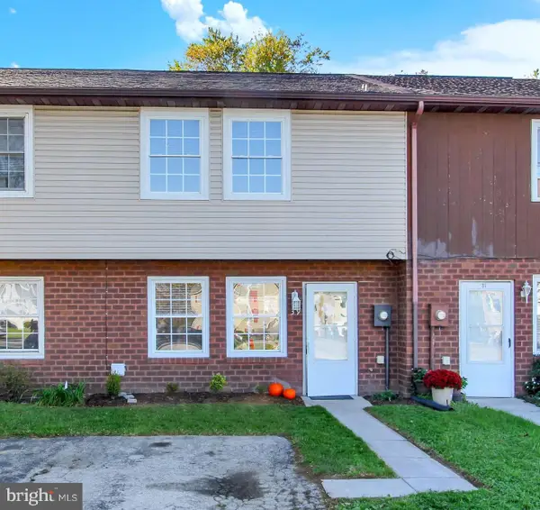 39 Commerce St, NEW OXFORD, PA 17350