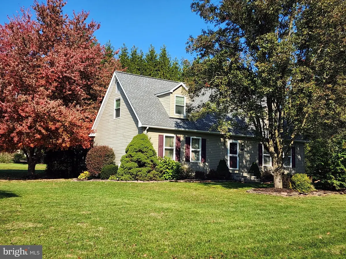 527 Lake Meade Dr, East Berlin, PA 17316 - #1