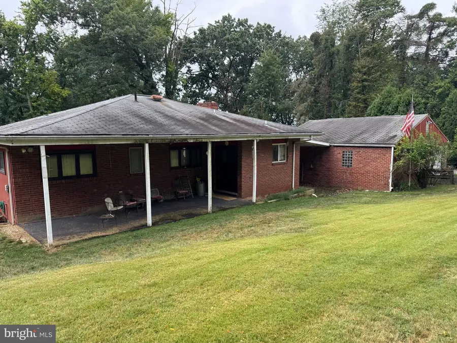 4 Swan View Dr, Pittsburgh, PA 15237 - Image #2