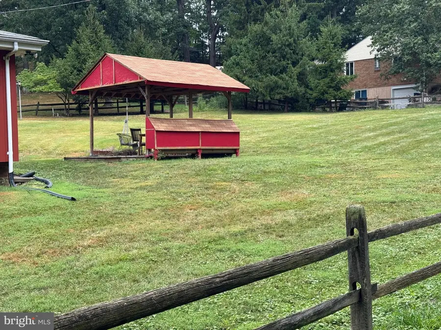 4 Swan View Dr, Pittsburgh, PA 15237 - Image #3