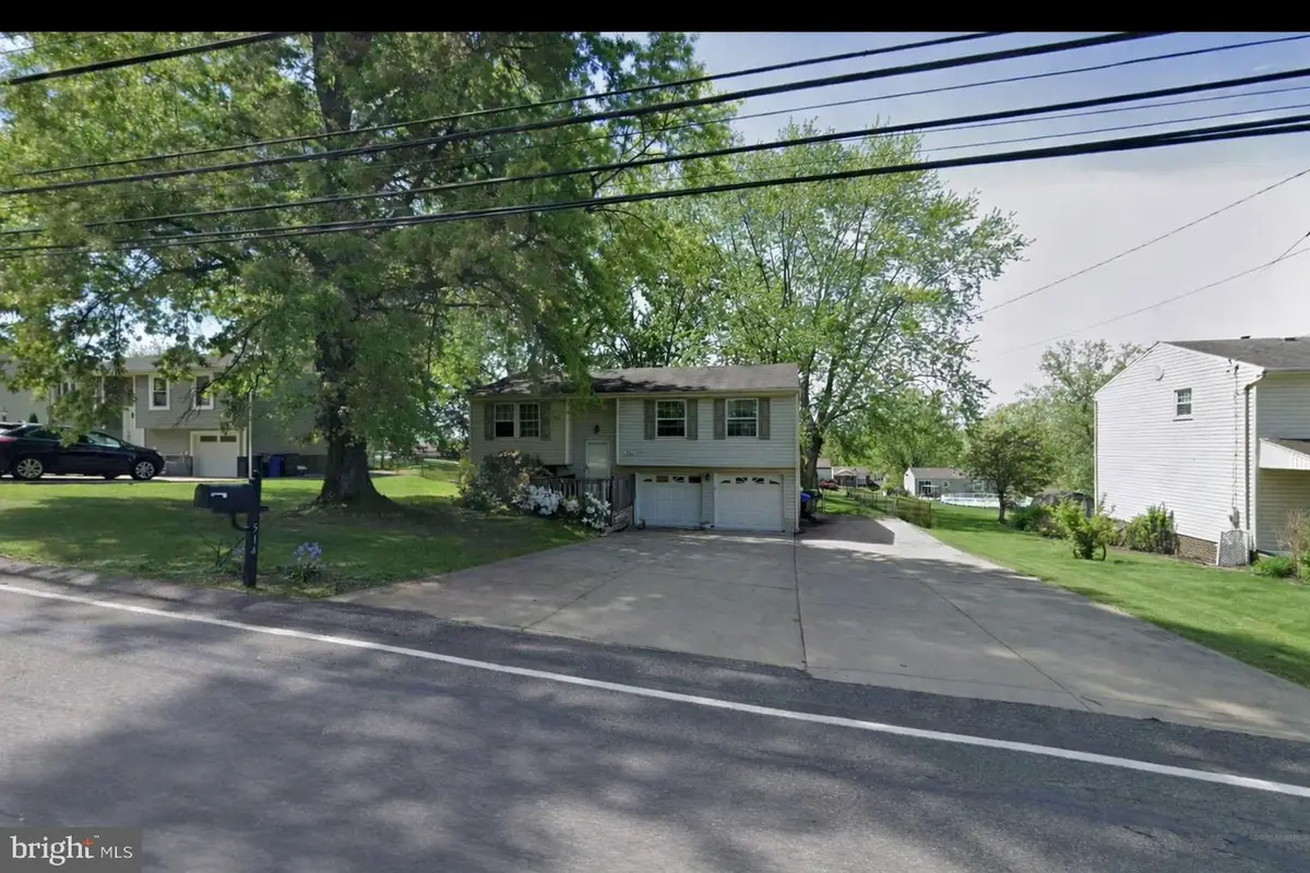 514 Aten Rd, Coraopolis, PA 15108 - Image #1