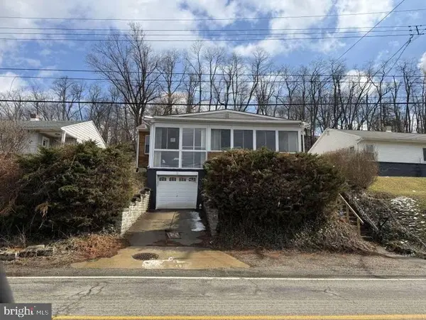327 Foster Rd, NORTH VERSAILLES, PA 15137
