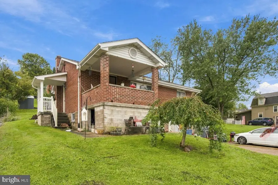 309 Spring St, Oakdale, PA 15071 - #3