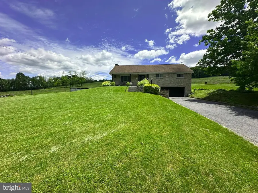 2348 Raystown Rd, Everett, PA 15537 - #2