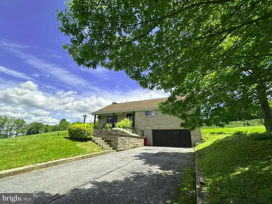 2348 Raystown Rd, Everett, PA 15537 - #3