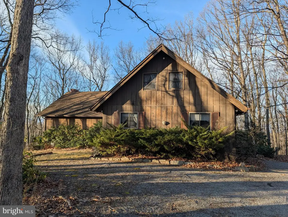 343 Summit Ln, Bedford, PA 15522 - Image #1