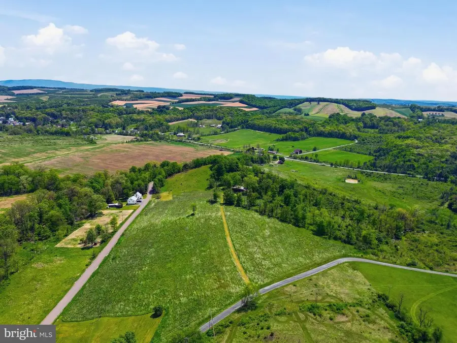 2039 Bethel Hollow Rd, New Paris, PA 15554 - #2