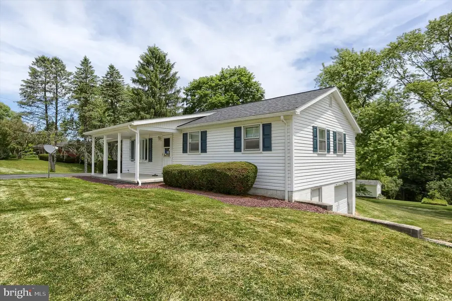 911 West St, Everett, PA 15537 - #2