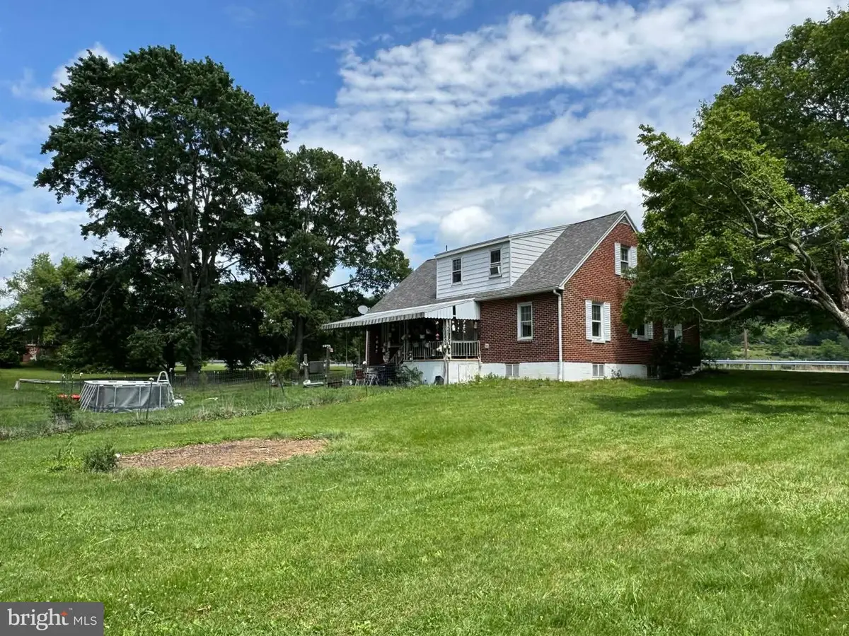 2165 Bedford Valley Rd, Bedford, PA 15522 - #1