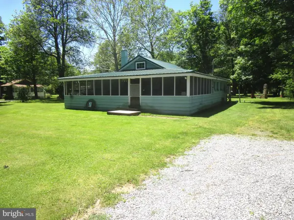 215 First St, NEW PARIS, PA 15554