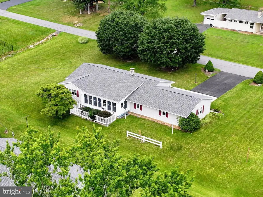 118 Locust Dr, Everett, PA 15537 - #3