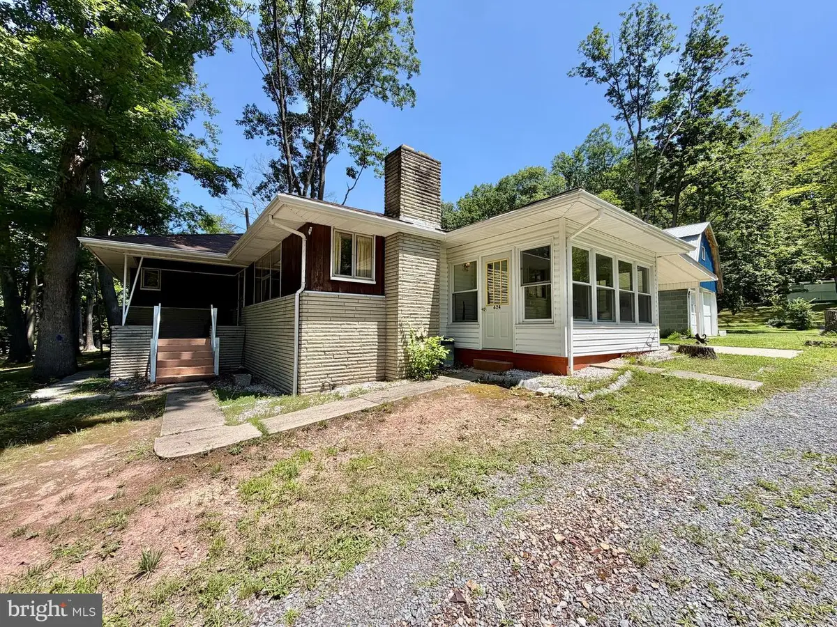 624 & 632 Raystown Road, Everett, PA 15537 - #1