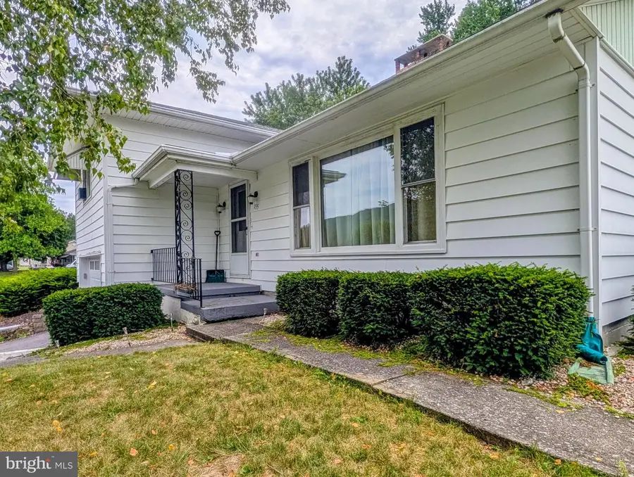 155 Summit St, Everett, PA 15537 - #3