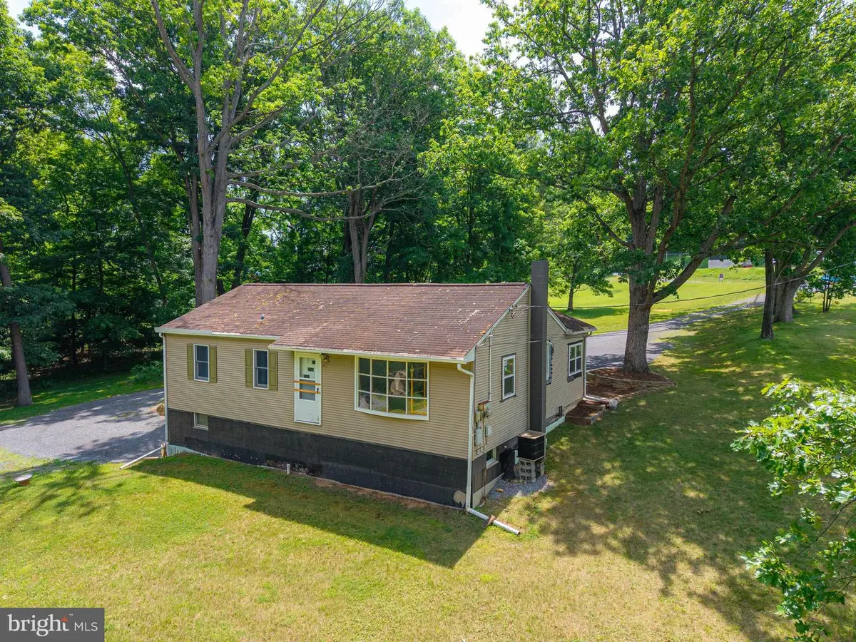 323 Hospital Drive, Everett, PA 15537 - #1