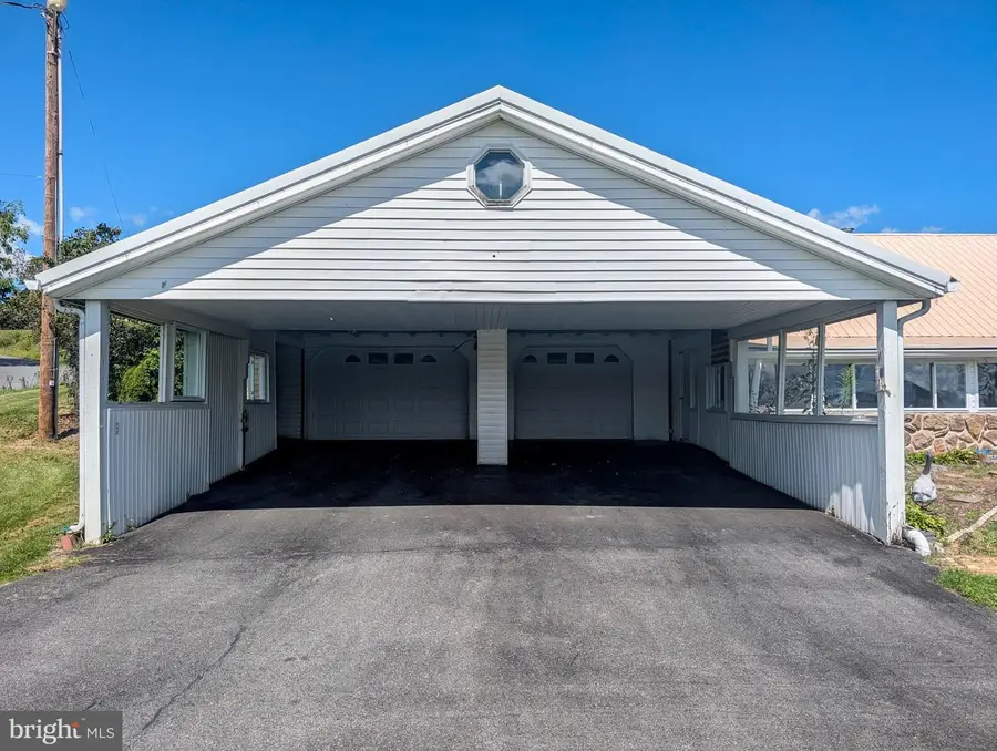 622 Country Ridge Rd, Bedford, PA 15522 - #2