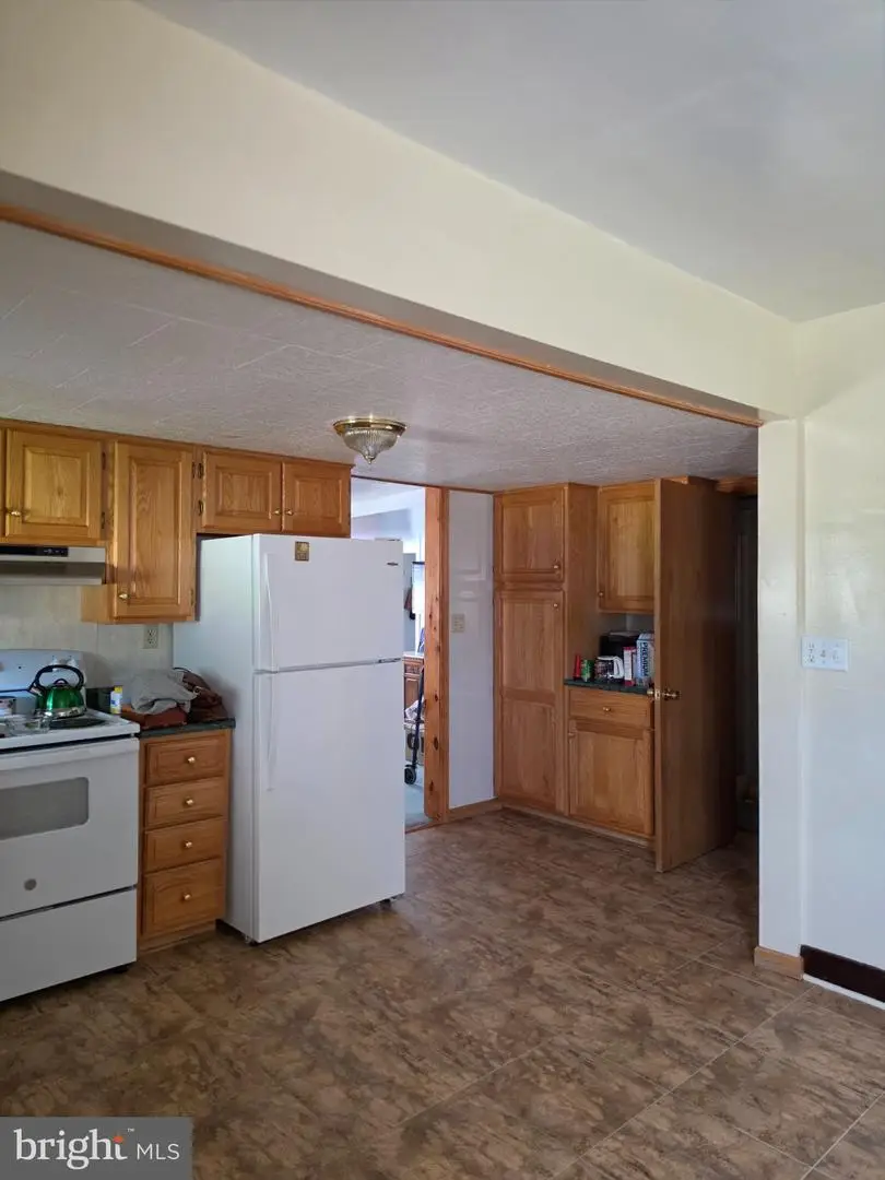 1201 Mifflin St, Saxton, PA 16678 - #2