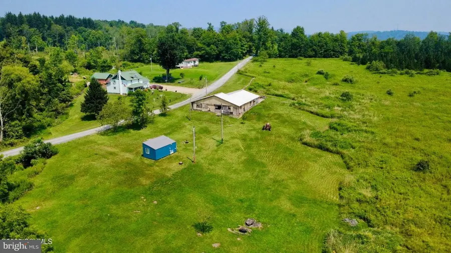 3272 Pelton Hill Rd, New Albany, PA 18833 - Image #2