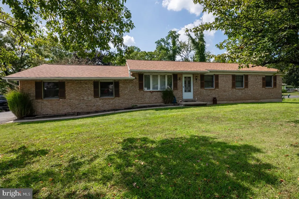 3 S Riverside Dr, Reading, PA 19605 - #1