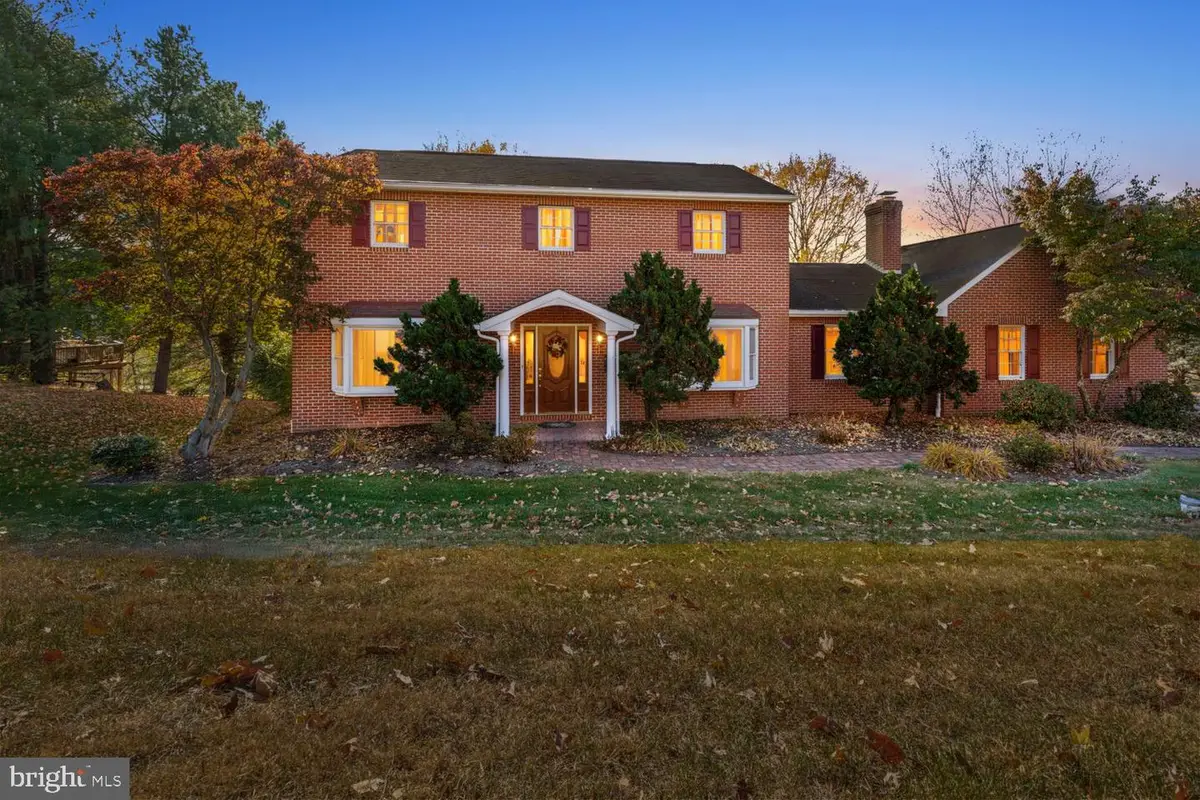 82 Starr Rd, Reading, PA 19608 - Image #1