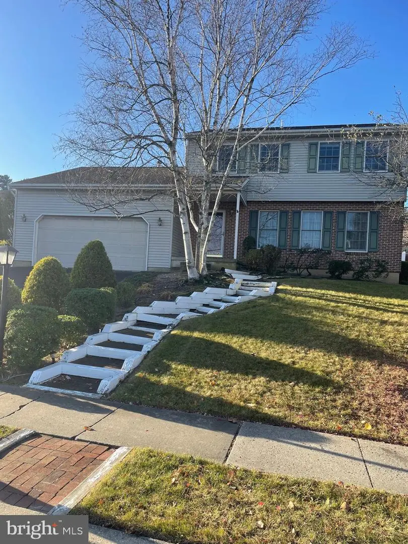 2720 Beacon Dr, Sinking Spring, PA 19608 - Image #1