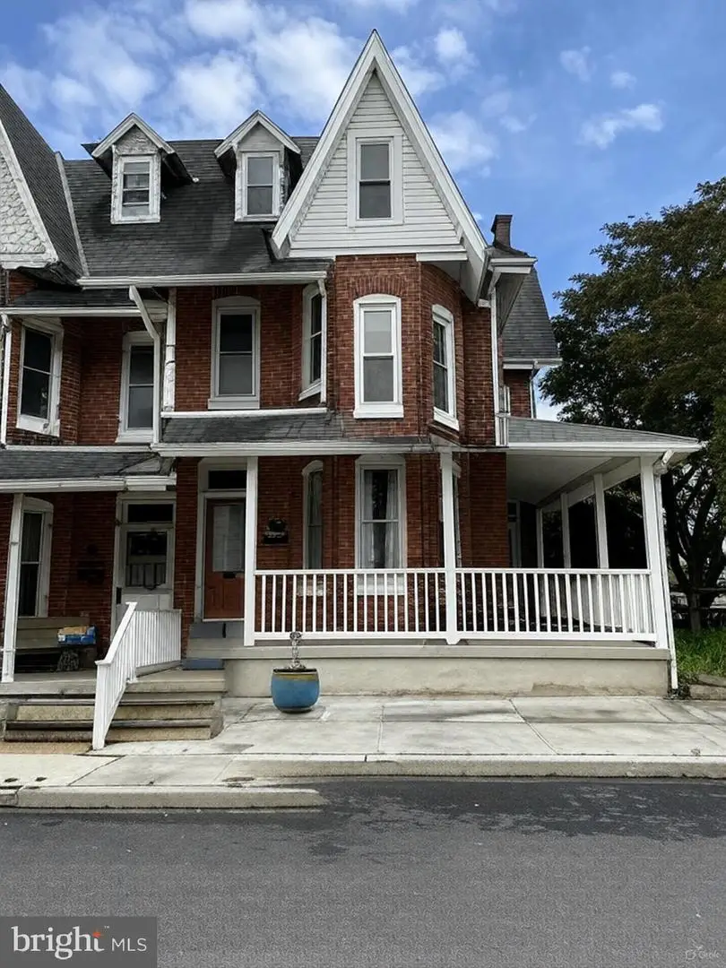 30 W Washington St, Fleetwood, PA 19522 - Image #1