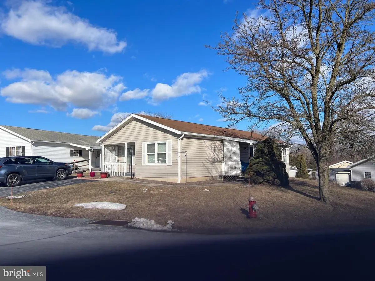 65 Westview Ter, Womelsdorf, PA 19567 - Image #1