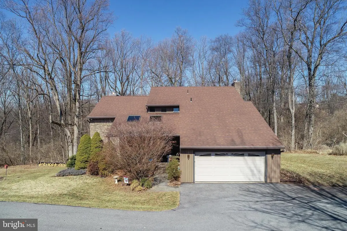 5029 Old Farm Ln, Mohnton, PA 19540 - Image #1