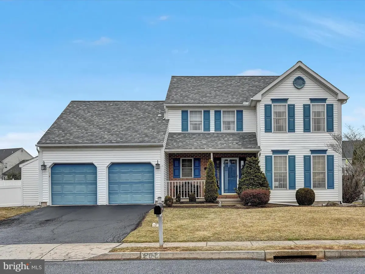 204 Battenkill Dr, Douglassville, PA 19518 - Image #1