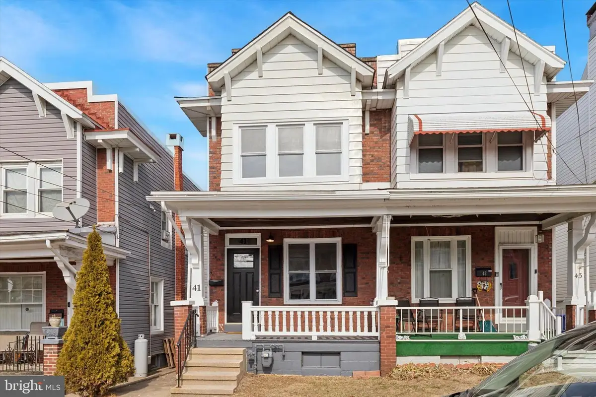 41 Crestmont St, Reading, PA 19611 - Image #1