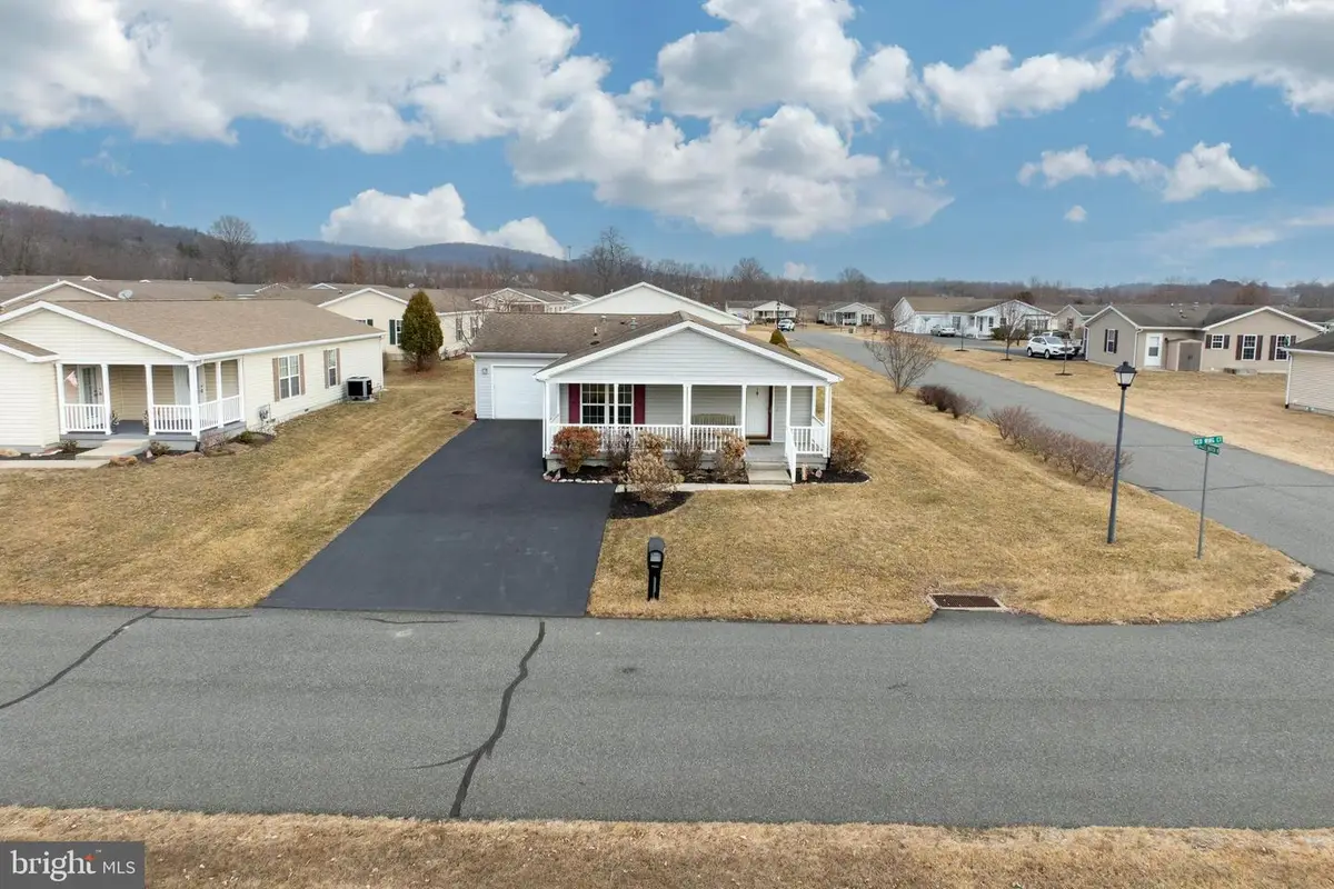 101 Red Wing Ct, Bechtelsville, PA 19505 - Image #1