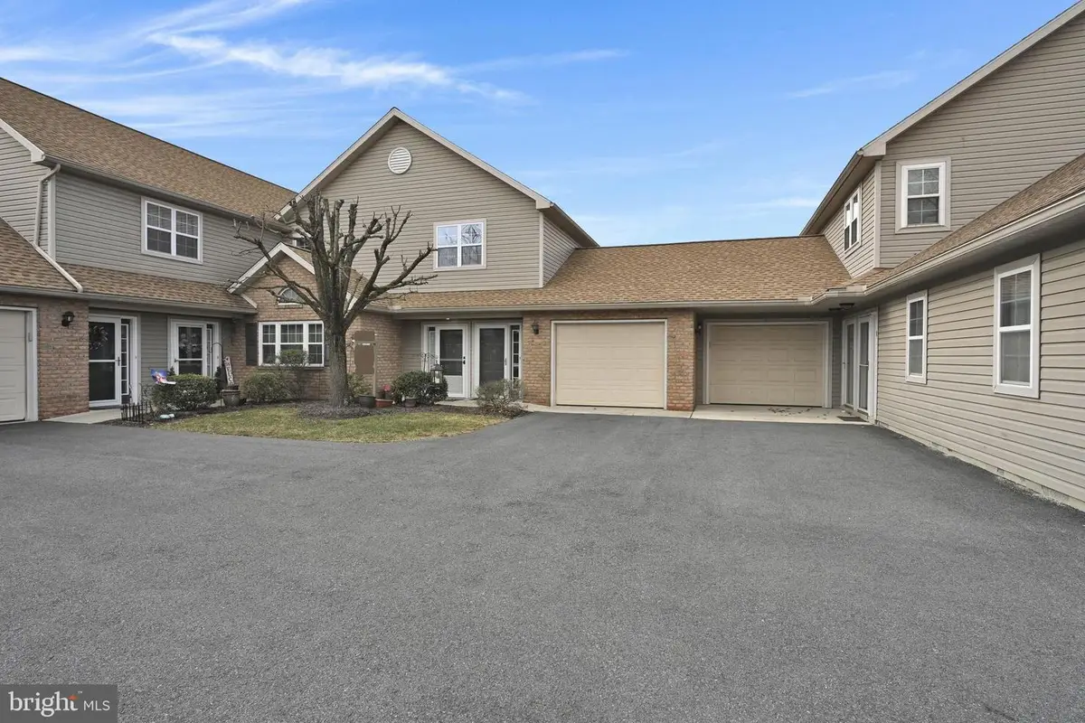 9 Cardinal Way, Fleetwood, PA 19522 - Image #1