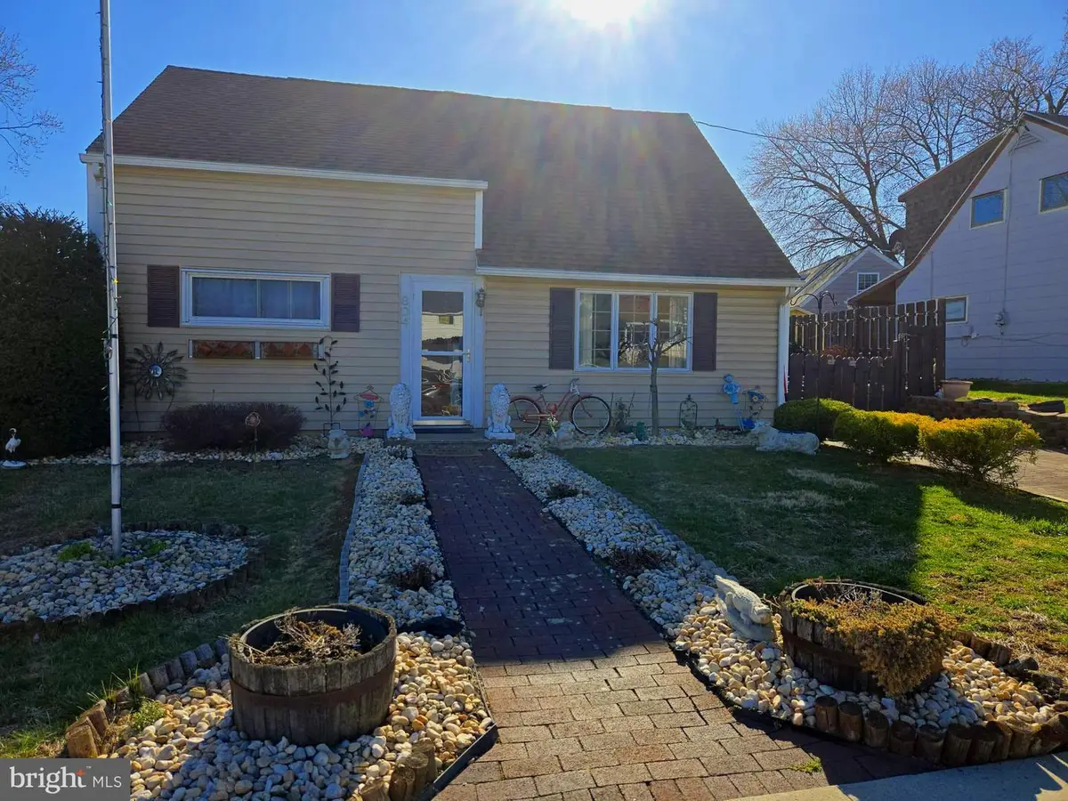 804 Apache Ln, Temple, PA 19560 - Image #1