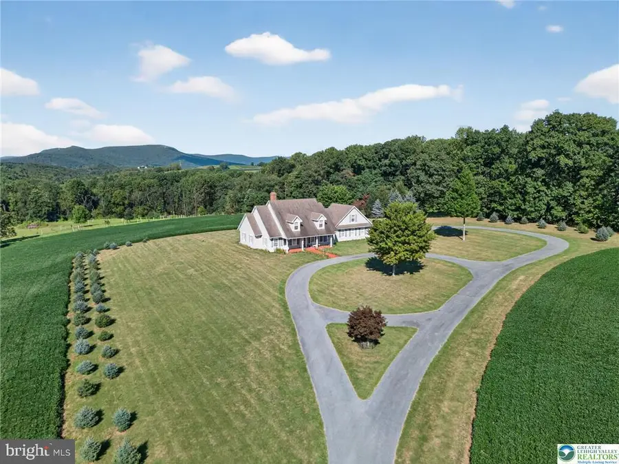 147 Scout Rd, Kempton, PA 19529 - Image #2