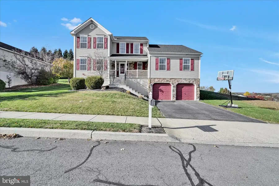 217 Longview Dr, Reading, PA 19608 - Image #3